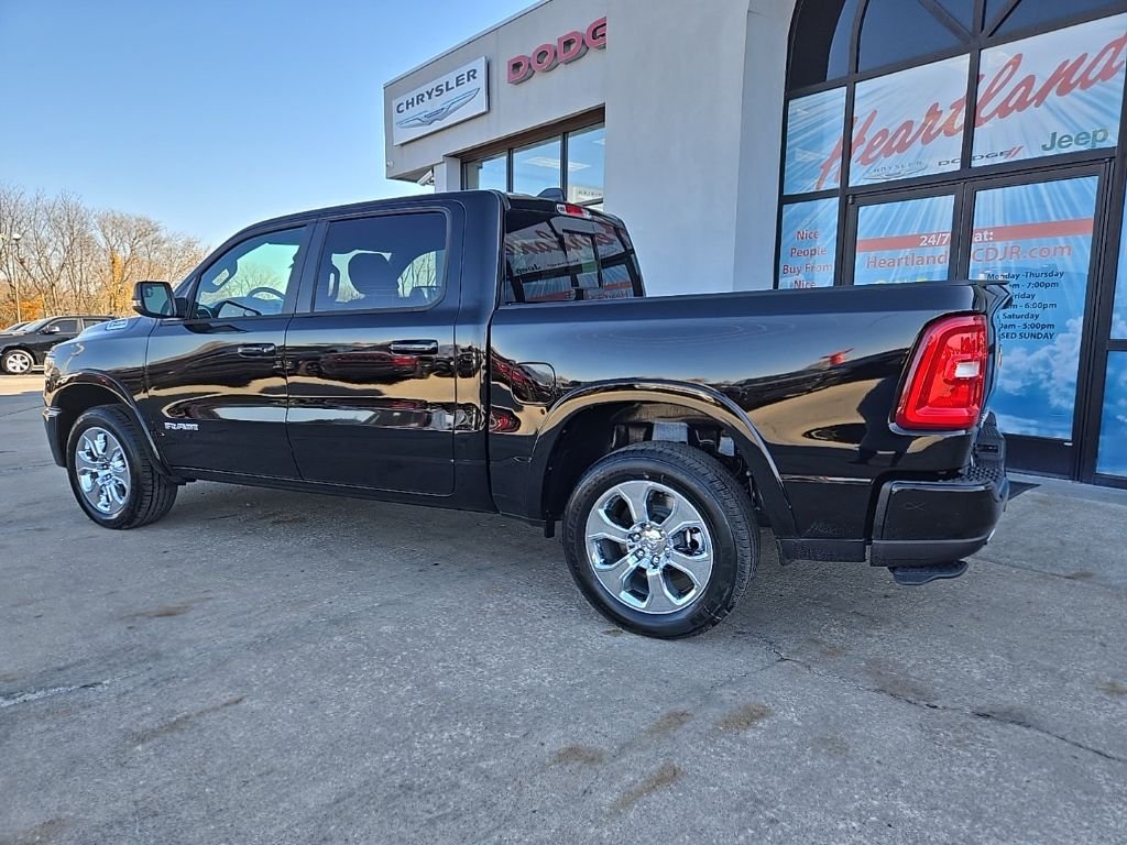 New 2026 Diamond Black Crystal Pearl-Coat Exterior Paint RAM Big Horn/Lone Star image 6