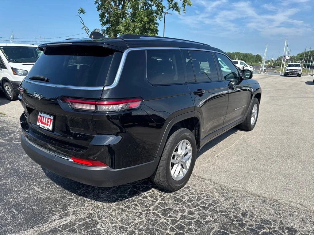 Certified Used 2021 Black Jeep Laredo image 10