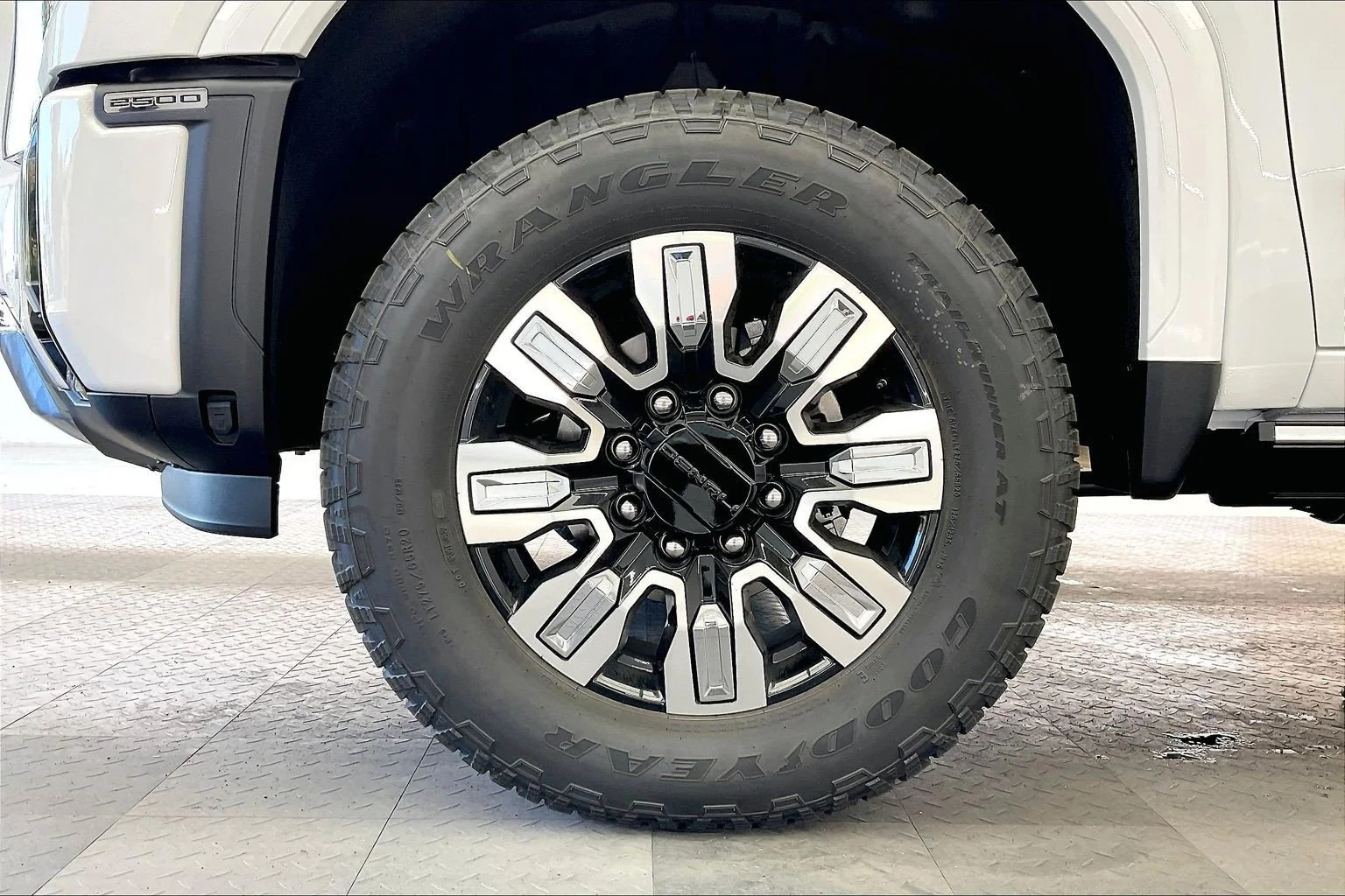 2026 GMC Sierra 2500HD Denali - Photo 14