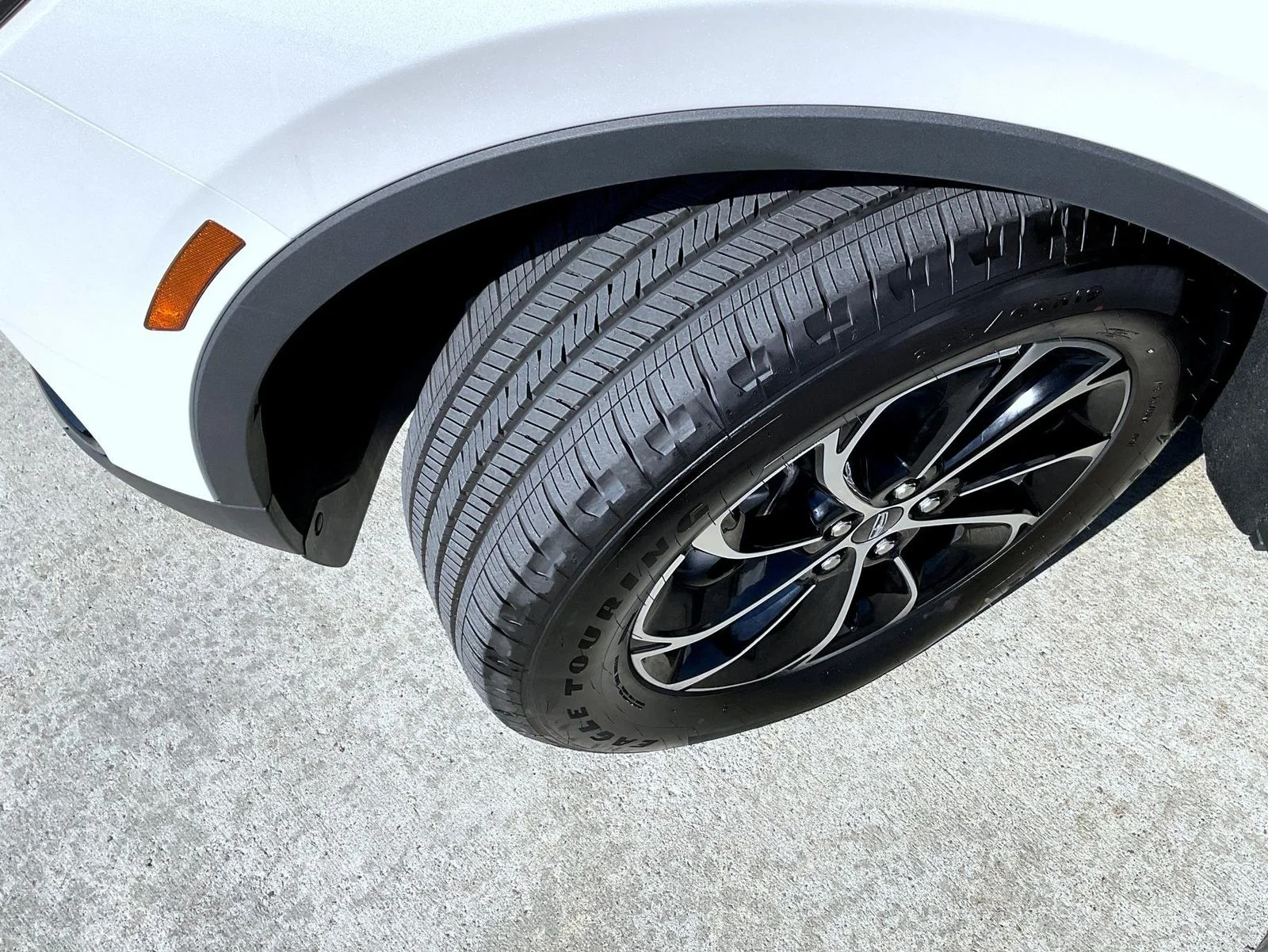 New 2026 White Lincoln Premiere image 23