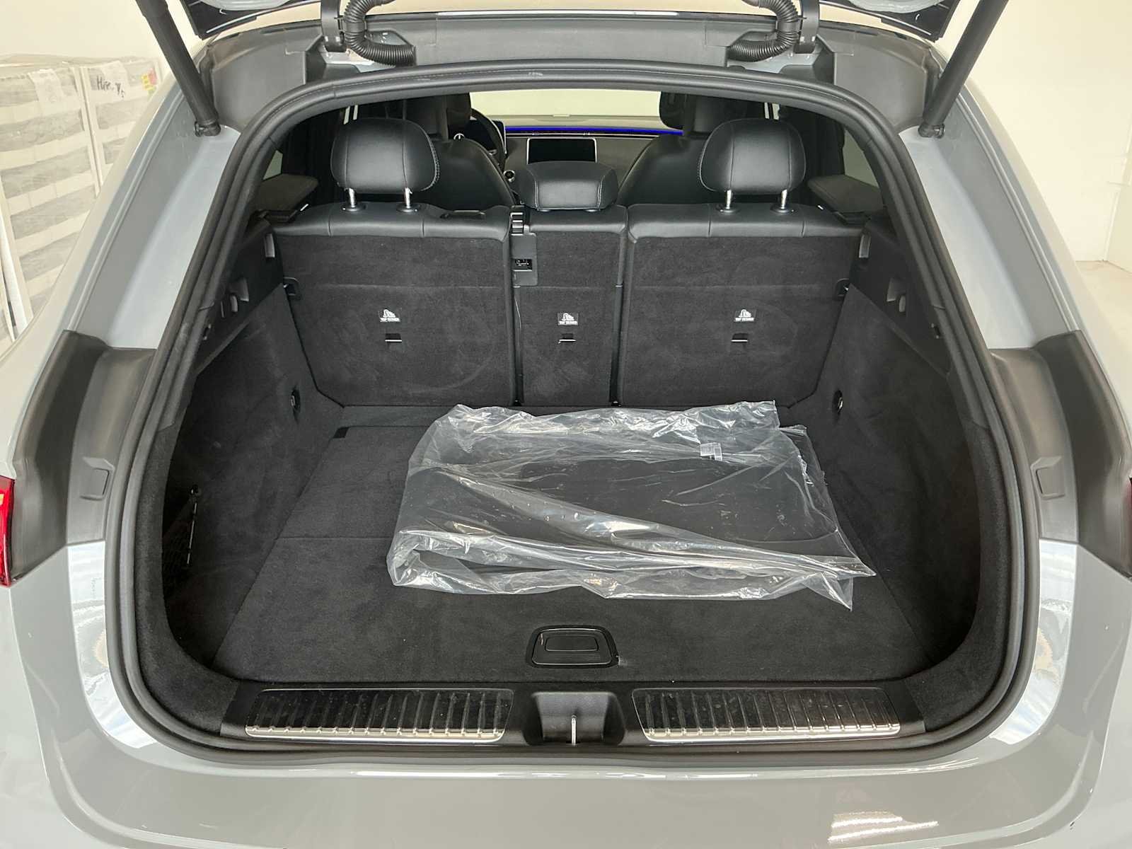 Used 2023 MANUFAKTUR Alpine Grey Mercedes-Benz EQE 350+ image 26
