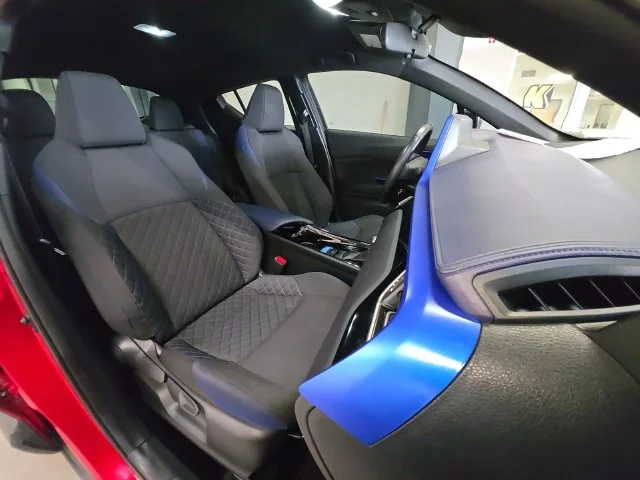 Used 2021 Red Toyota XLE image 30