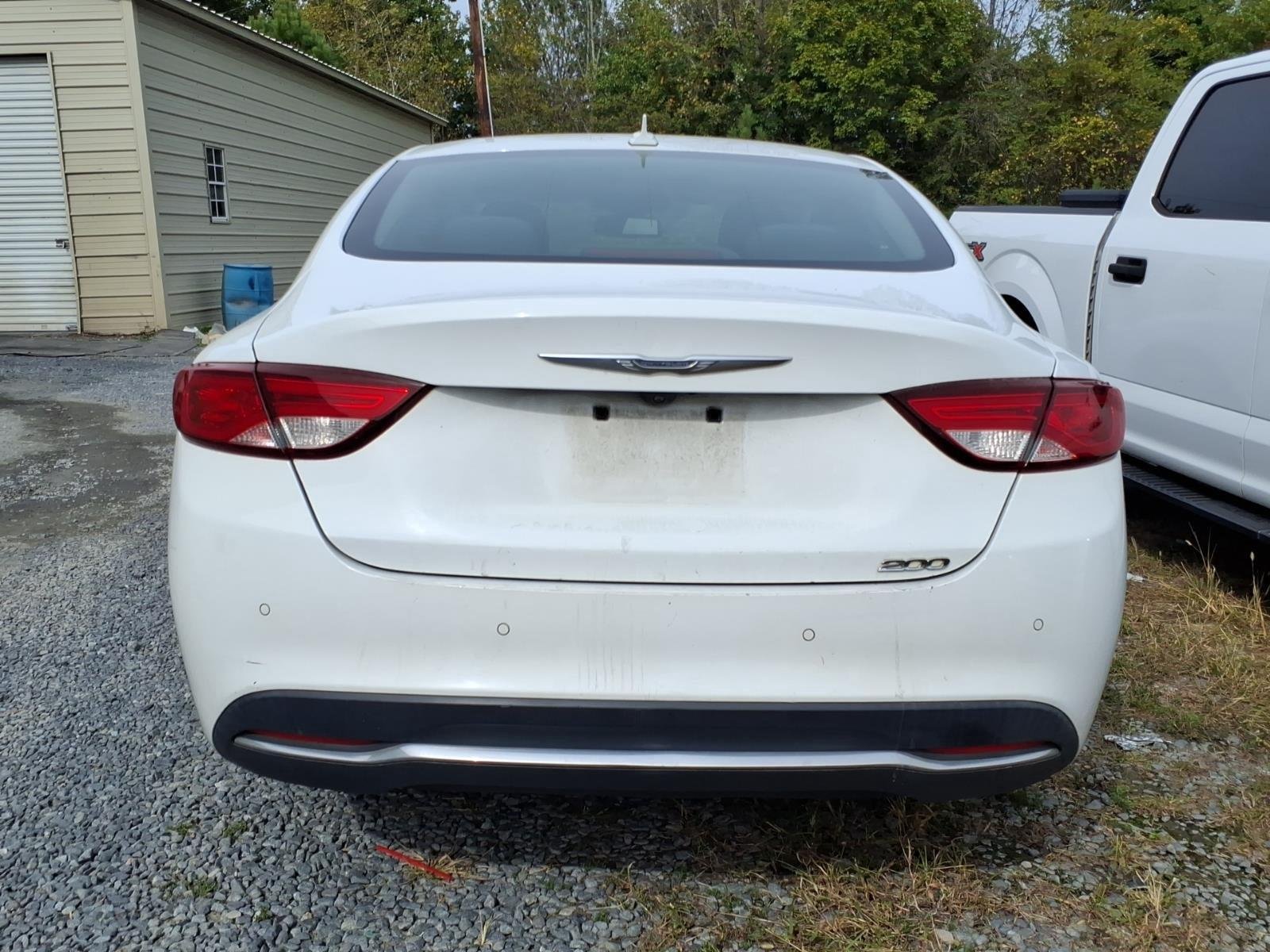 Used 2015 Bright White Clearcoat Chrysler Limited image 11