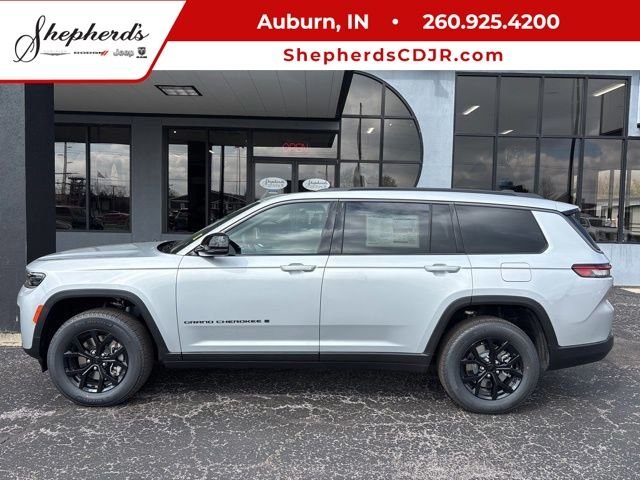 New 2026 Silver Zynith Exterior Paint Jeep Altitude image 1