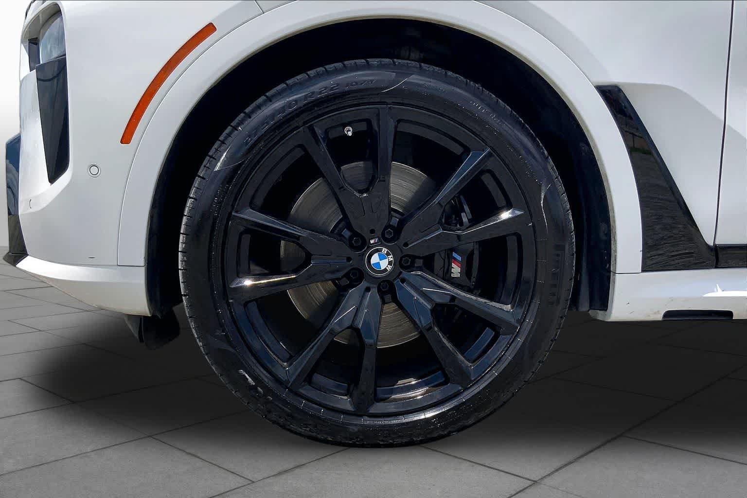 Used 2023 Alpine White BMW xDrive40i image 11