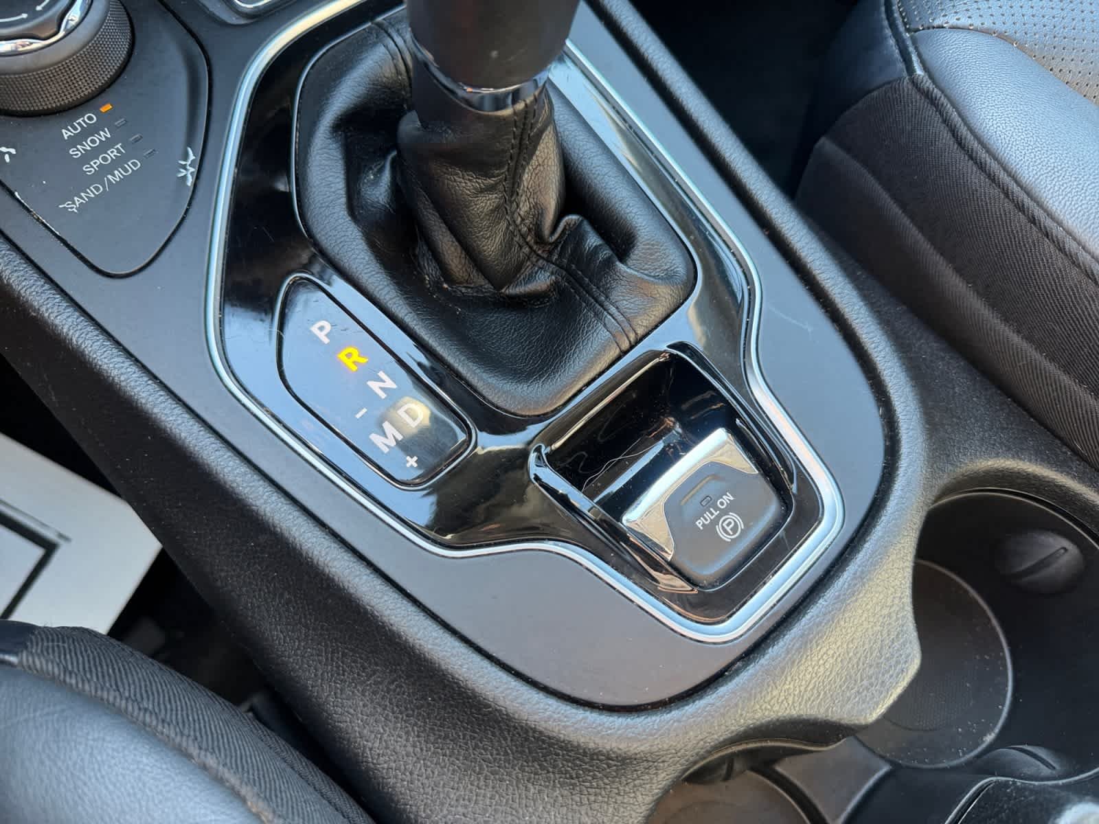 Used 2020 Bright White Clearcoat Jeep Limited image 35