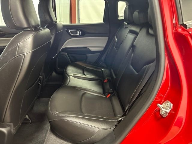Used 2024 Red Hot Pearlcoat Jeep Limited image 17
