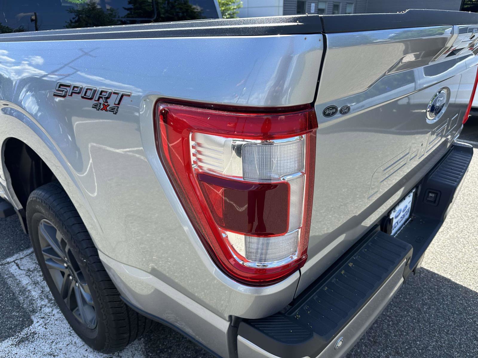 Certified Used 2023 Silver Metallic Ford LARIAT image 10
