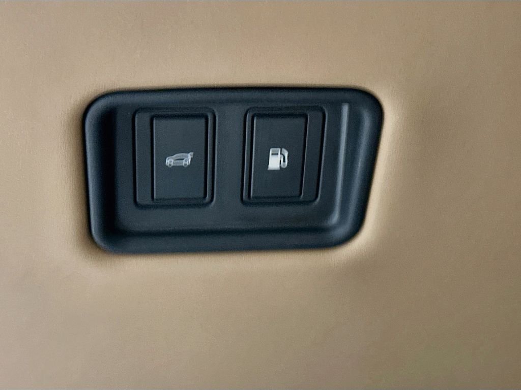 Used 2026 Black Land Rover SE image 11