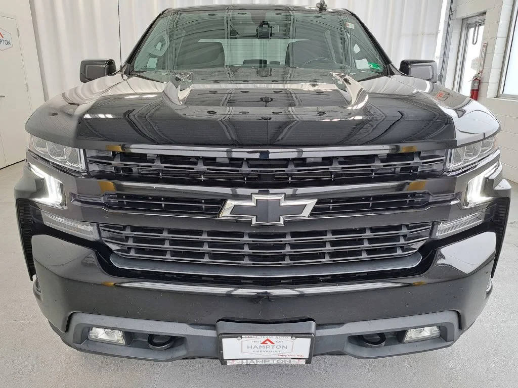Used 2021 Black Chevrolet RST image 3