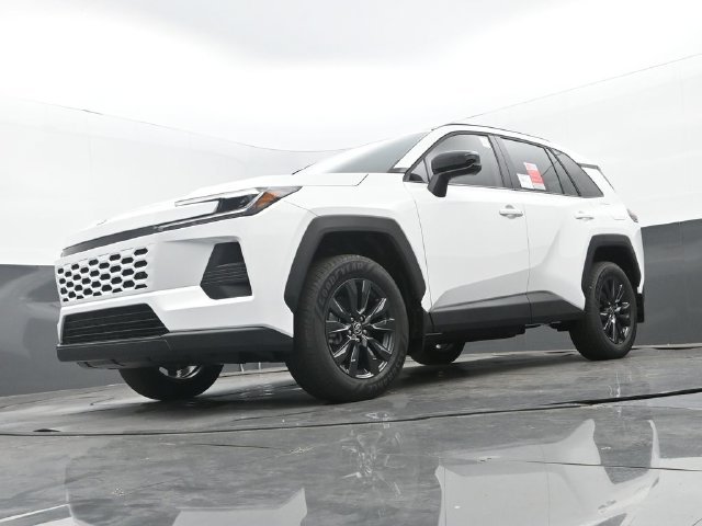 New 2026 Ice Cap Toyota XLE Premium image 26