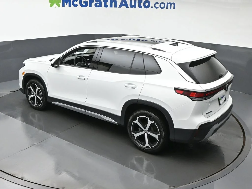 New 2026 White/off-white Volkswagen 2.0T SE image 25