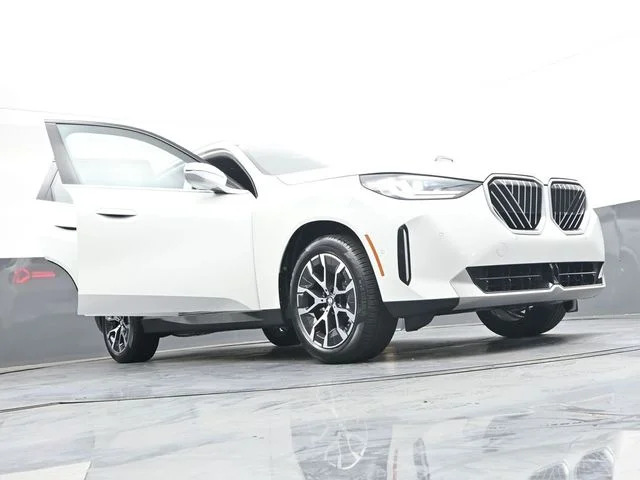 Used 2025 White BMW 30 xDrive image 40