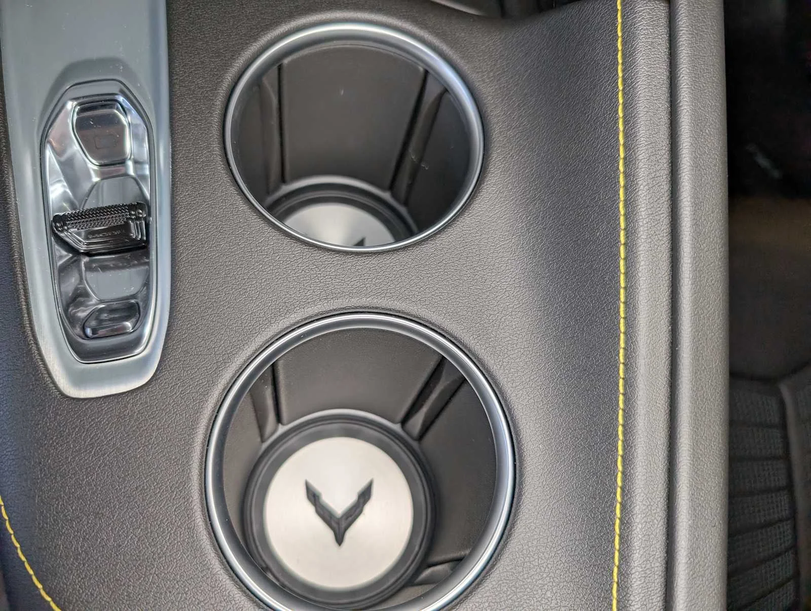 New 2027 Admiral Blue Metallic Chevrolet 2LT image 18