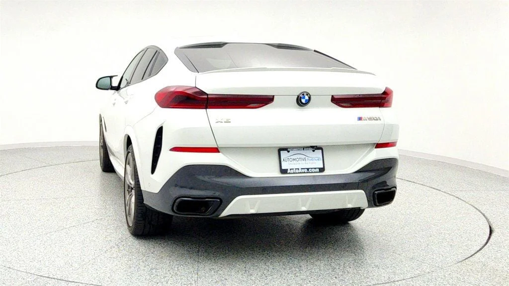 Used 2022 Alpine White BMW M50i SAC w/ Executive & Parking Assistance Pkgs + 22
