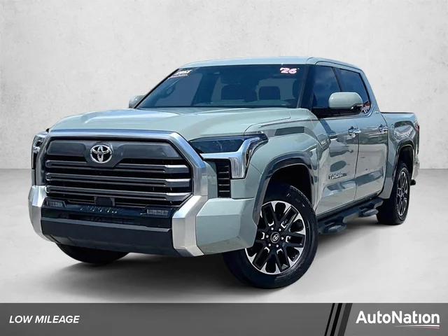 【引退品】英語版_Tundra [3ED] Pre-Owned 2025 Toyota Tundra 4WD SR5 Crew Cab Pickup in West Palm