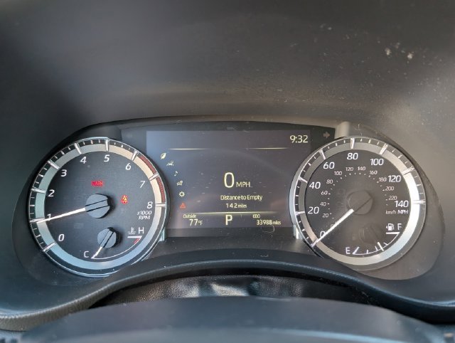 Used 2023 Off-white Toyota LE image 12