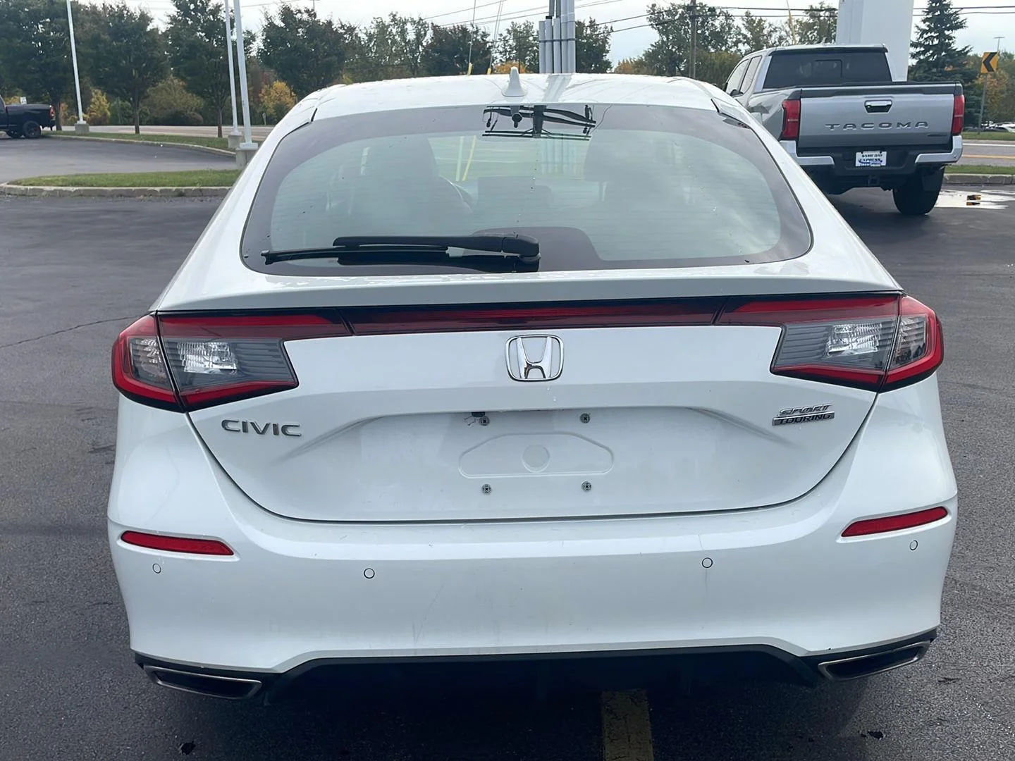 Used 2022 Platinum White Pearl Honda Sport Touring image 12