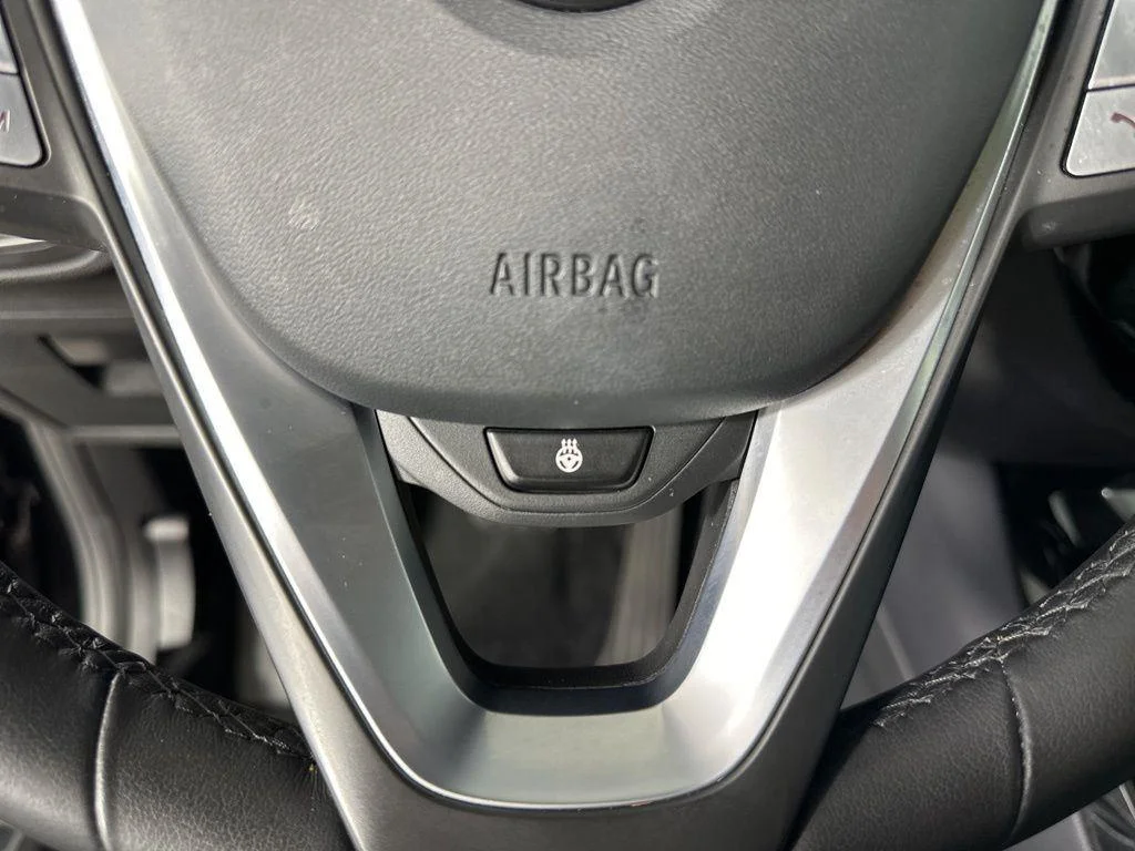 Used 2024 Jet Black BMW xDrive30i image 18