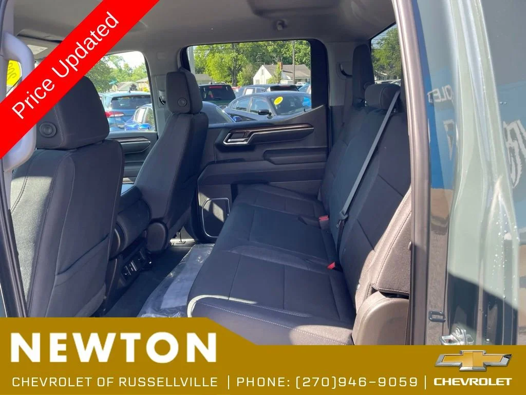 Used 2025 Cypress Gray Chevrolet LT (2FL) image 22