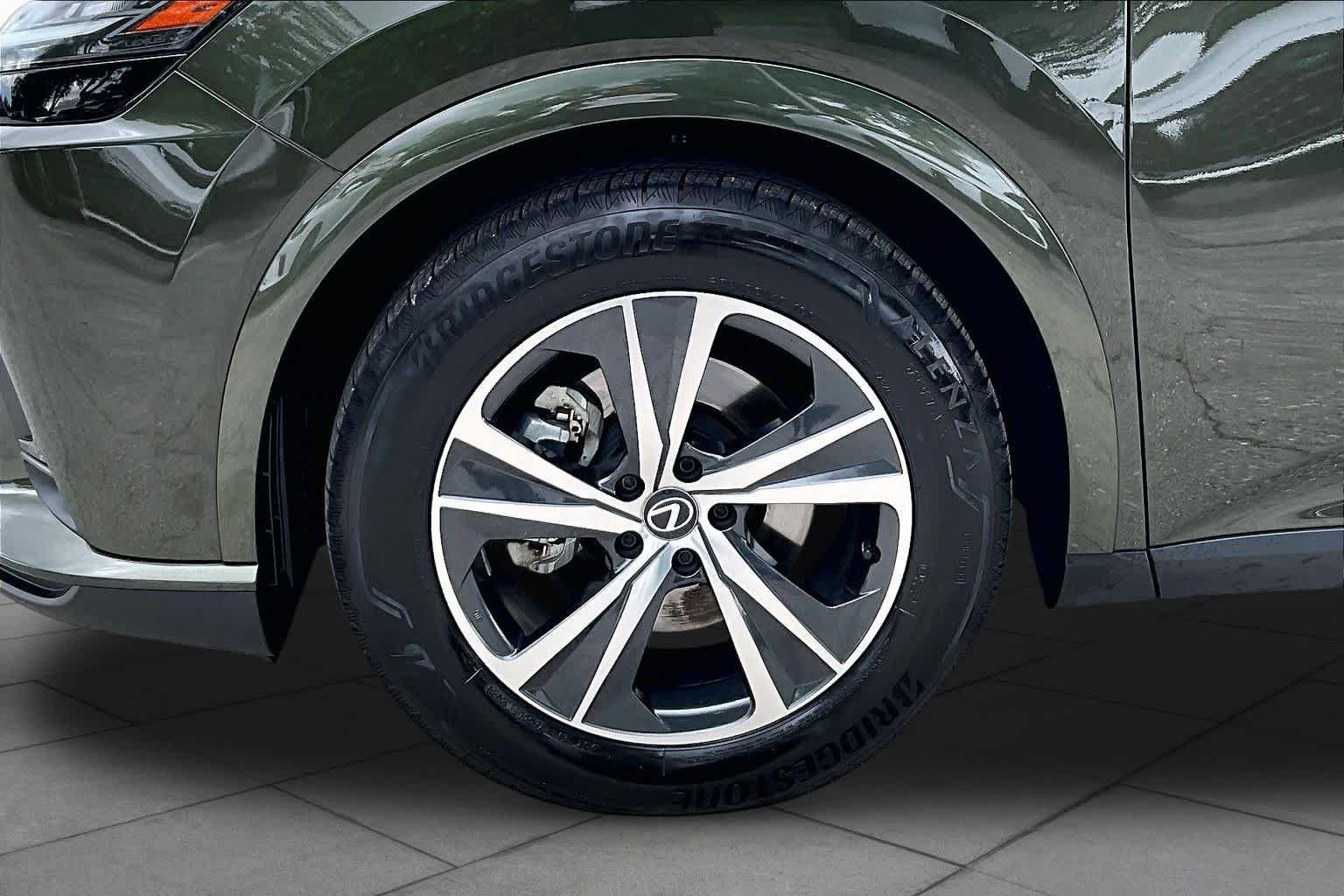 Used 2023 Nori Green Pearl Lexus Premium image 11