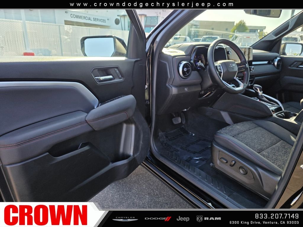 Used 2023 Black Chevrolet Z71 image 20
