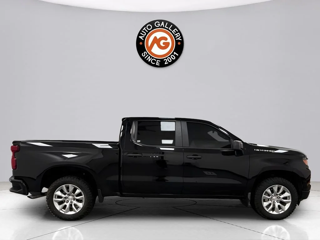 Used 2023 Black Chevrolet Custom image 2