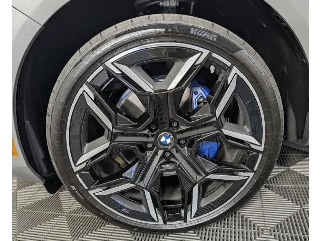 New 2027 Space Silver Metallic BMW  image 10