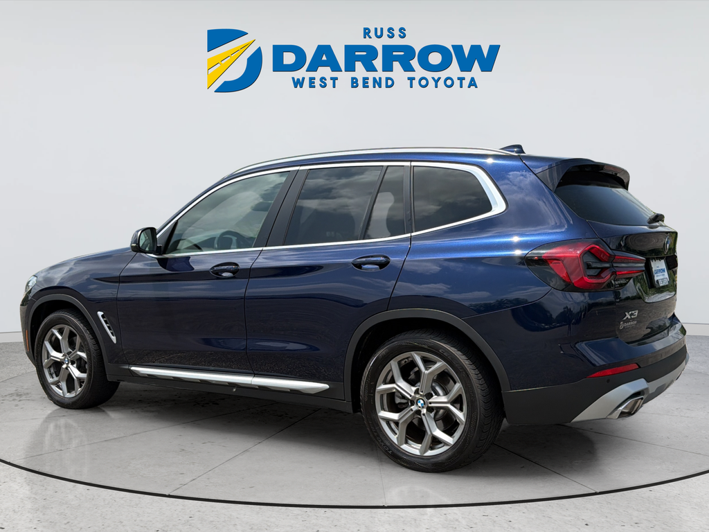 Used 2022 Blue BMW xDrive30i image 3