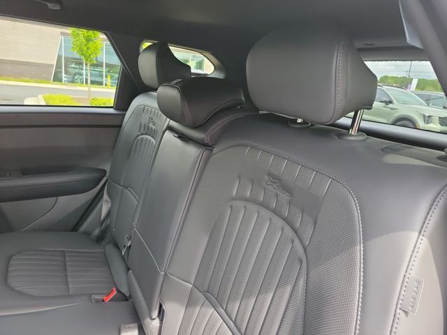 New 2027 Iceberg Green Kia X-Line S image 12