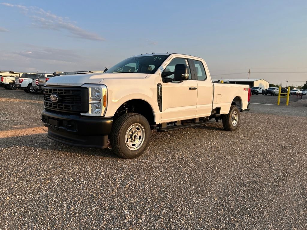 New 2026 Oxford White Ford XL image 1
