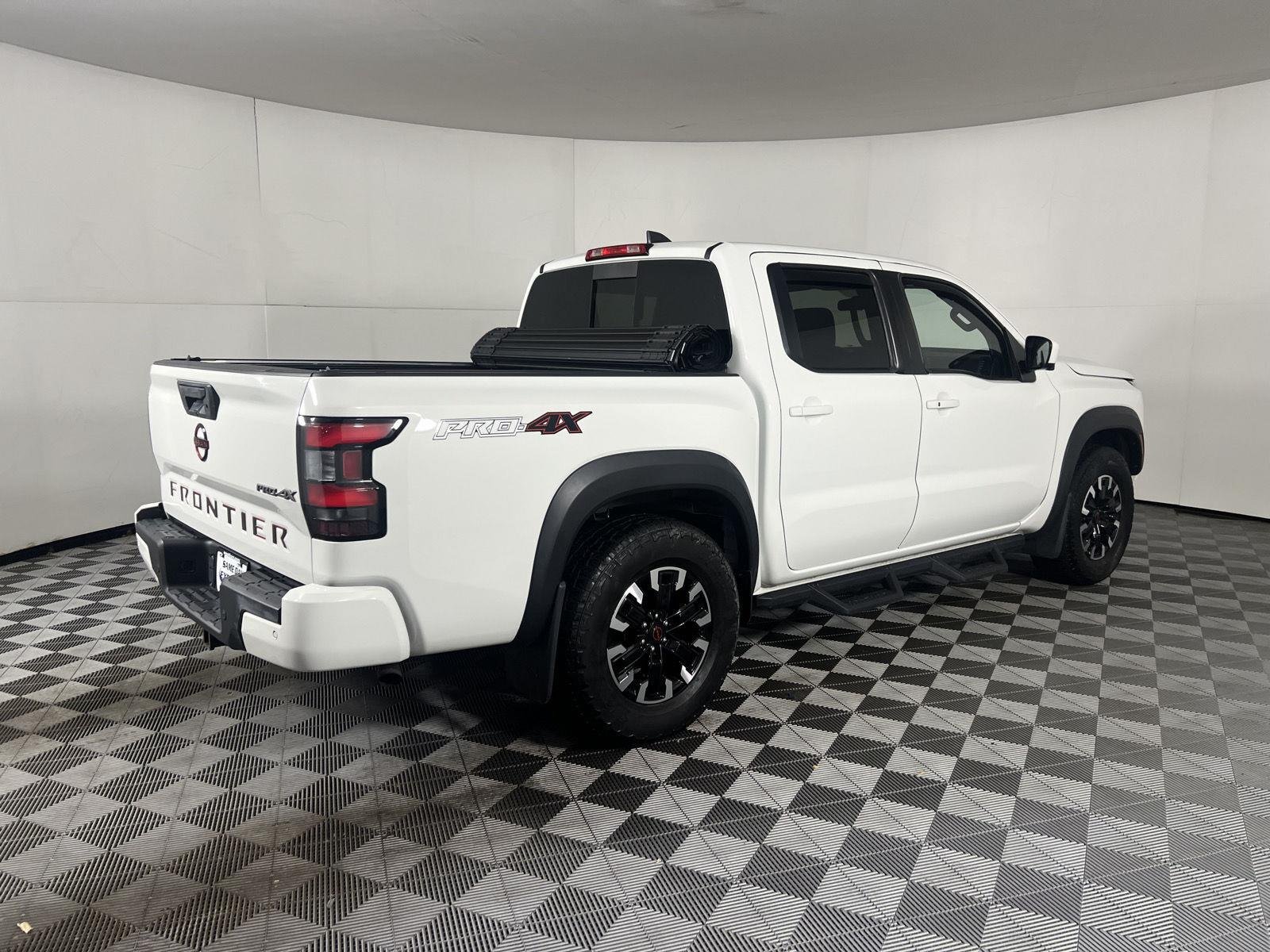 Used 2023 Glacier White Nissan PRO-4X image 10