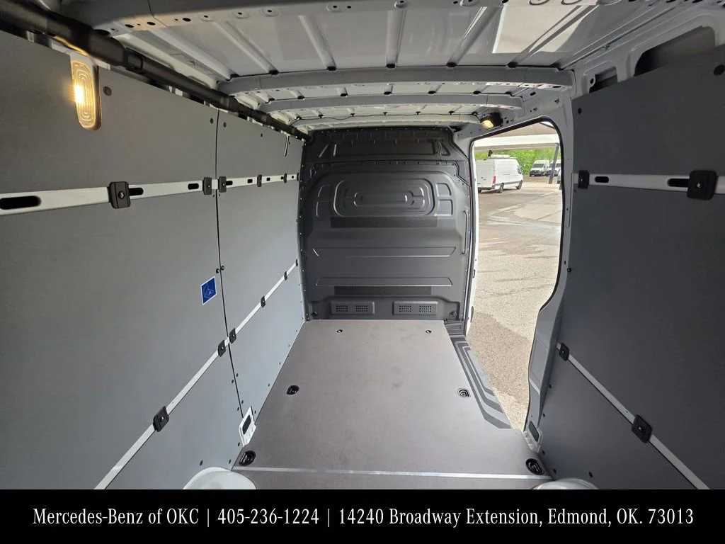 New 2026 Arctic White Mercedes-Benz Cargo 144 WB image 22