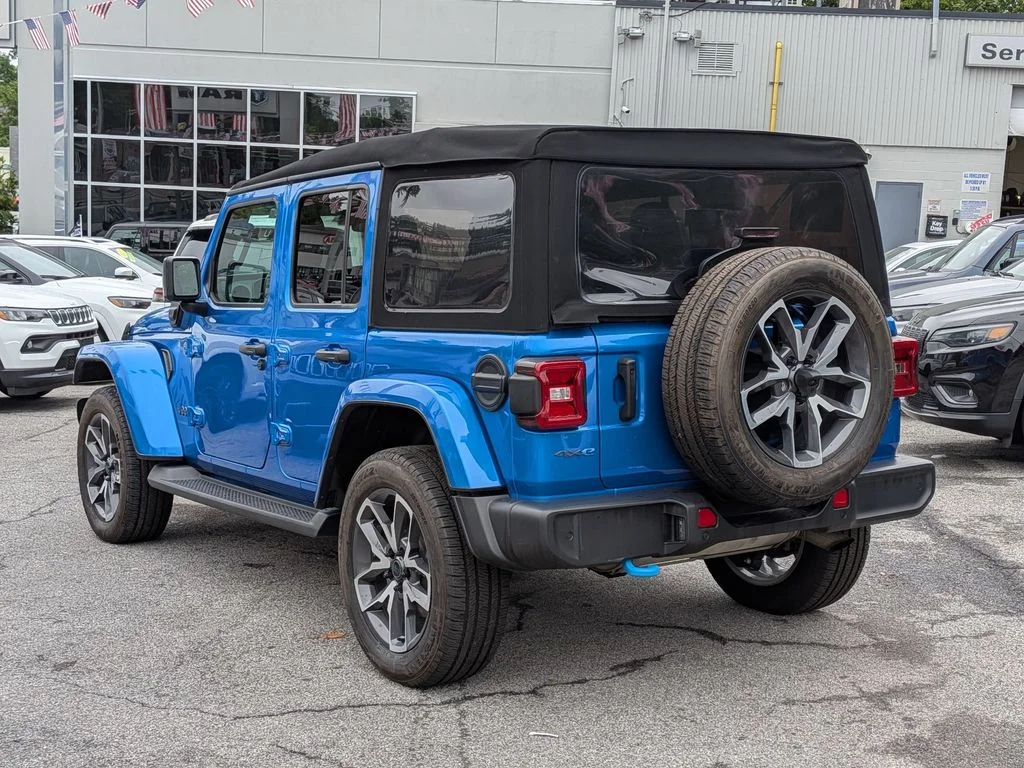 Used 2024 Blue Jeep Sport S 4xe image 9