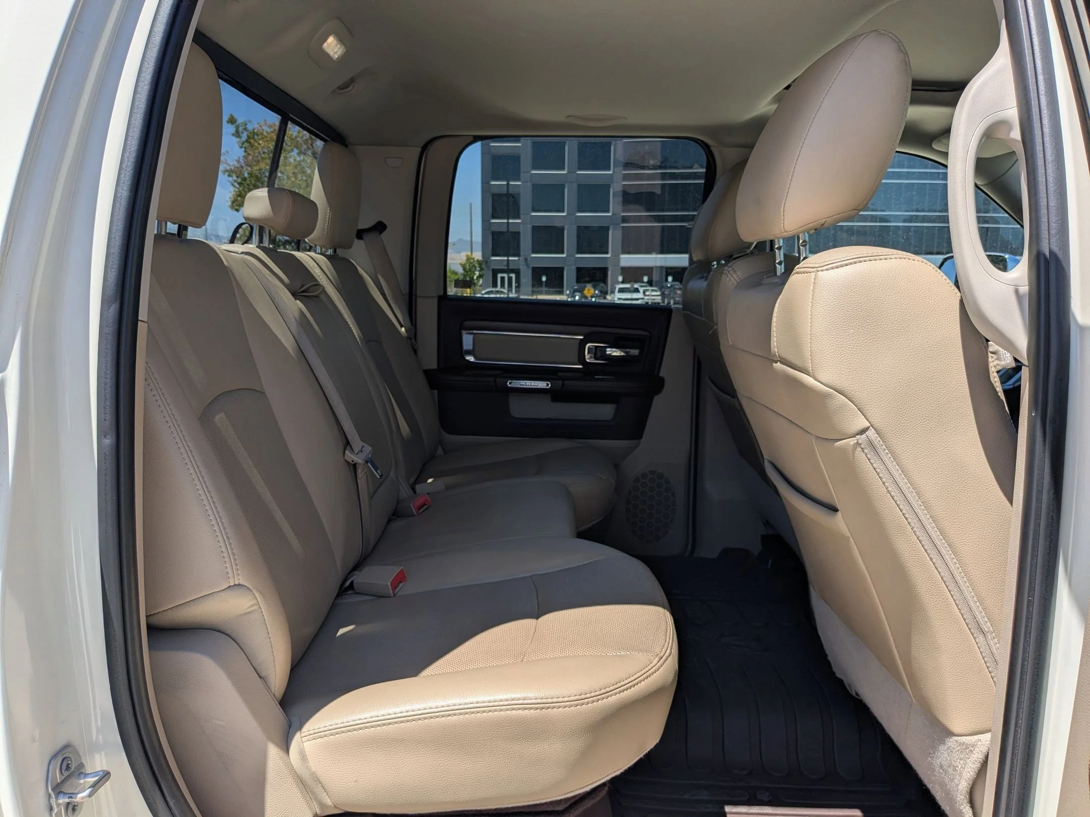 Used 2017 Pearl White Ram Laramie image 25