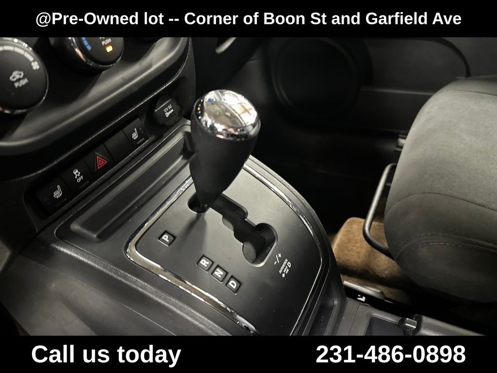 Used 2014 Gray Jeep Latitude image 25