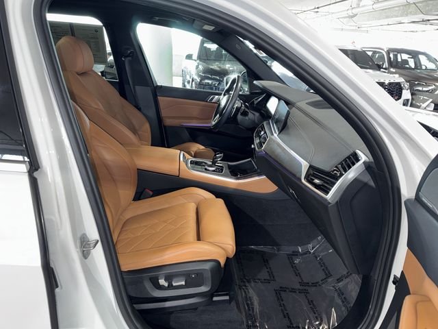 Certified Used 2023 Mineral White Metallic BMW sDrive40i image 11