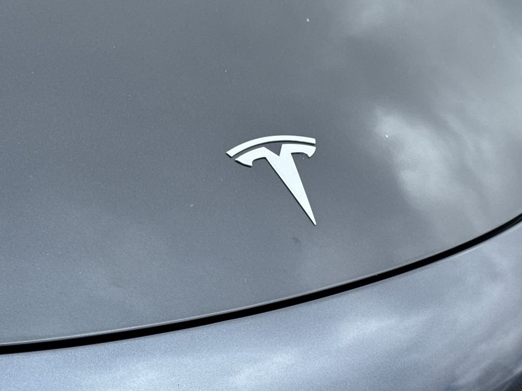 Used 2019  Tesla Long Range image 7