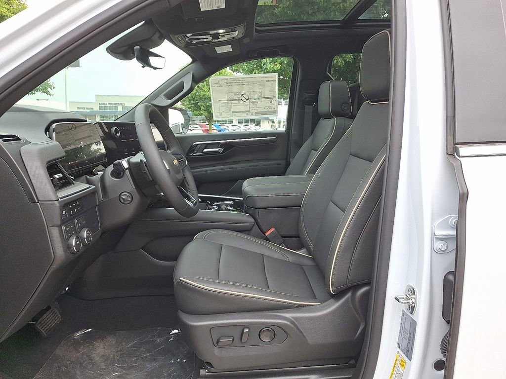 2026 Chevrolet Suburban Premier - Photo 6