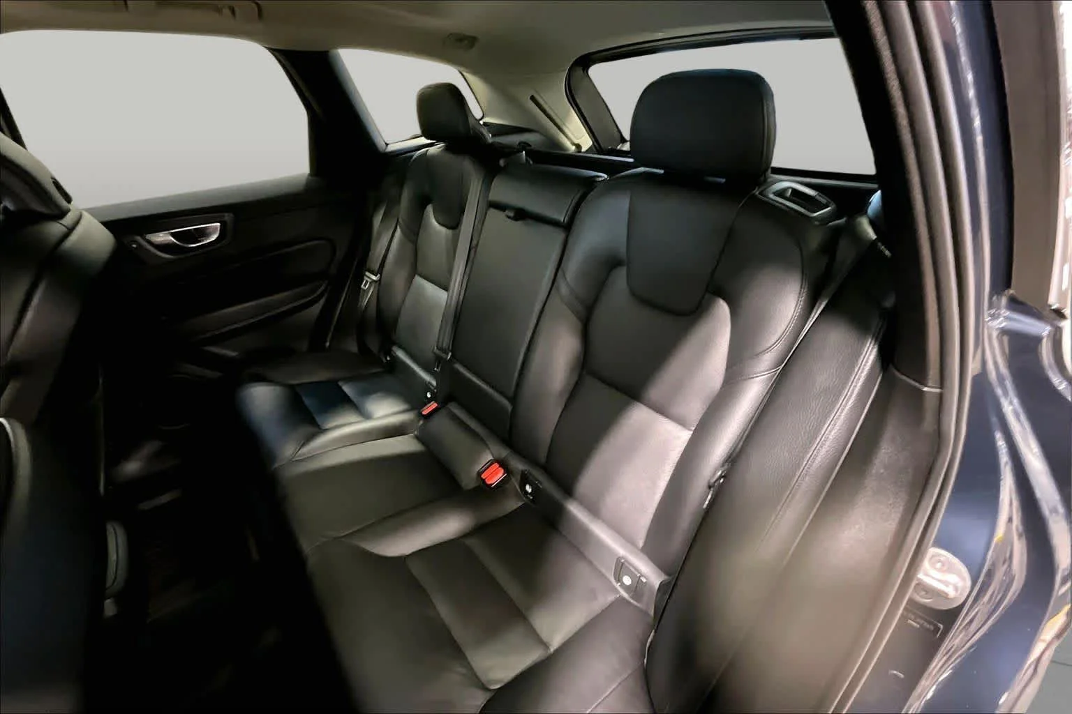 Used 2024 Denim Blue Volvo Plus image 20