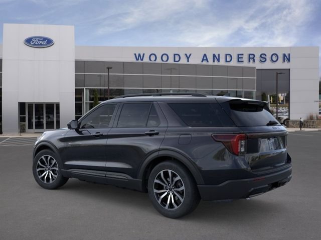 New 2026 Agate Black Metallic Ford ST-Line image 4