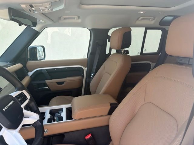 Certified Used 2026 Fuji White Land Rover S image 9