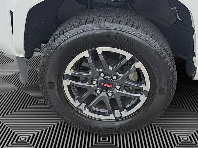 2025 Toyota Tacoma TRD Sport - Photo 14