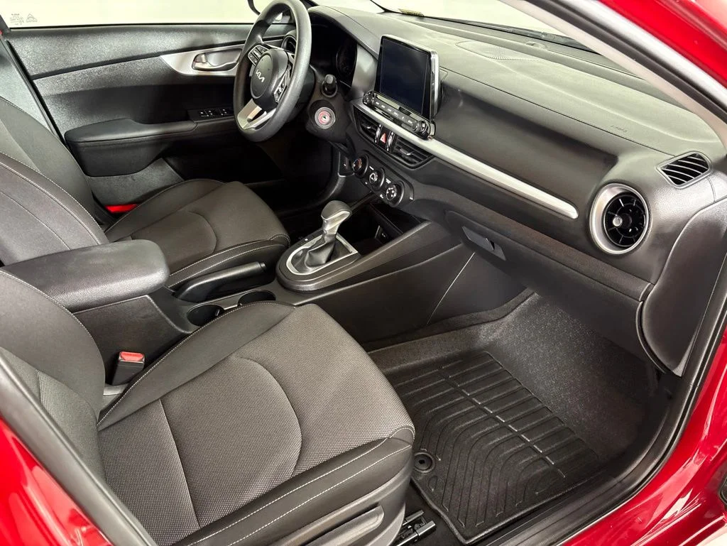 Used 2024 Red Kia LXS image 15