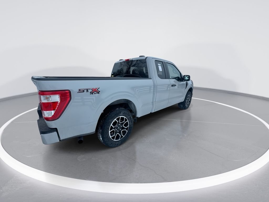 Used 2023 White Ford XL image 8