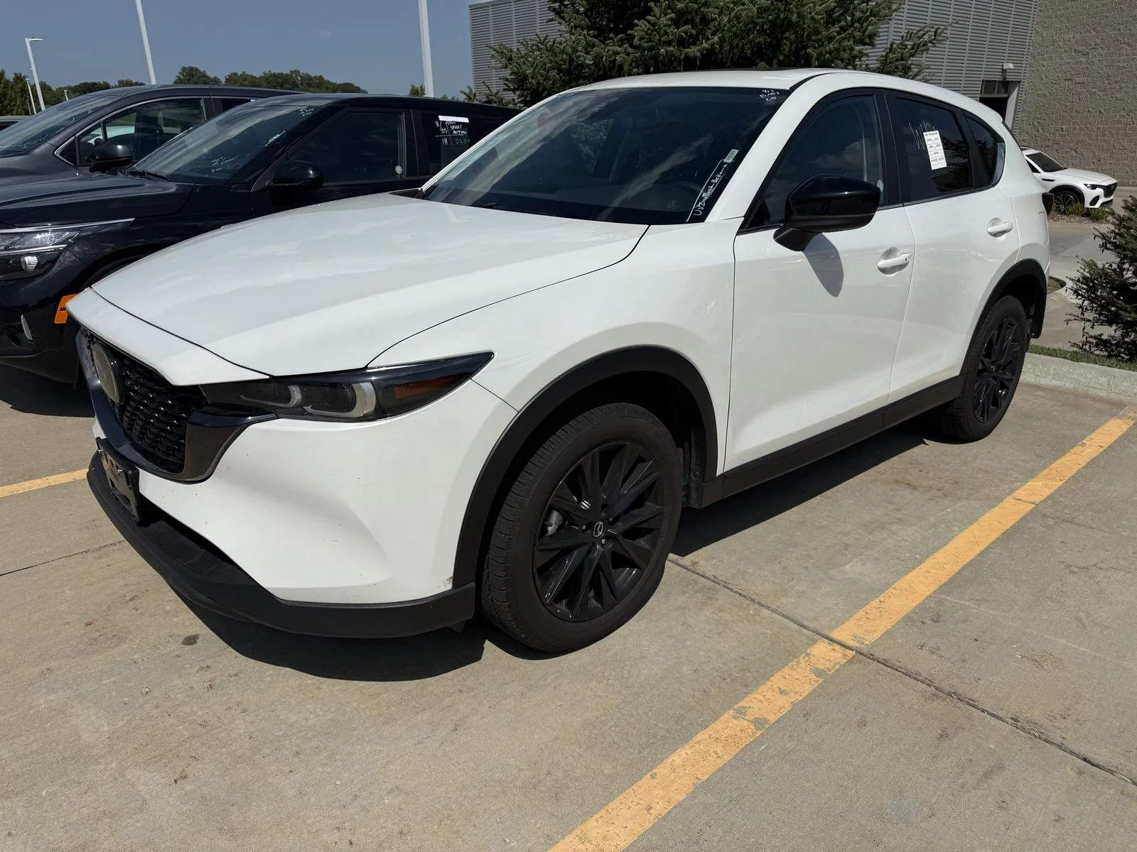 Certified Used 2025 White Mazda 2.5 S Carbon Edition image 1