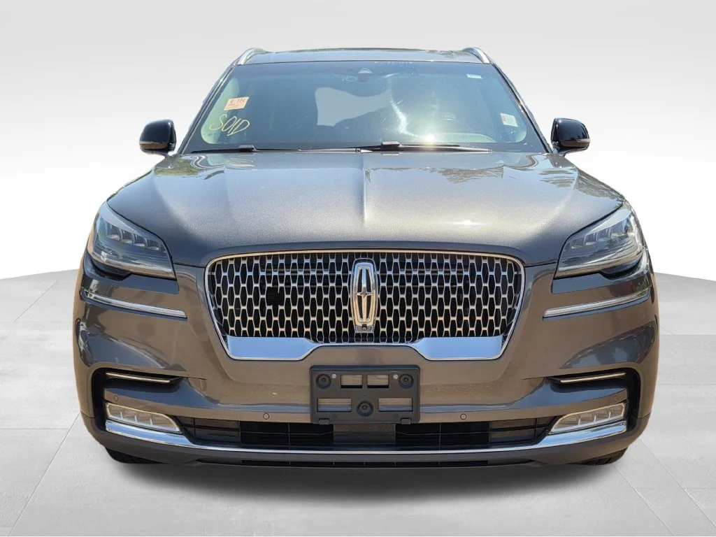 Used 2020 Gray Lincoln Reserve image 3