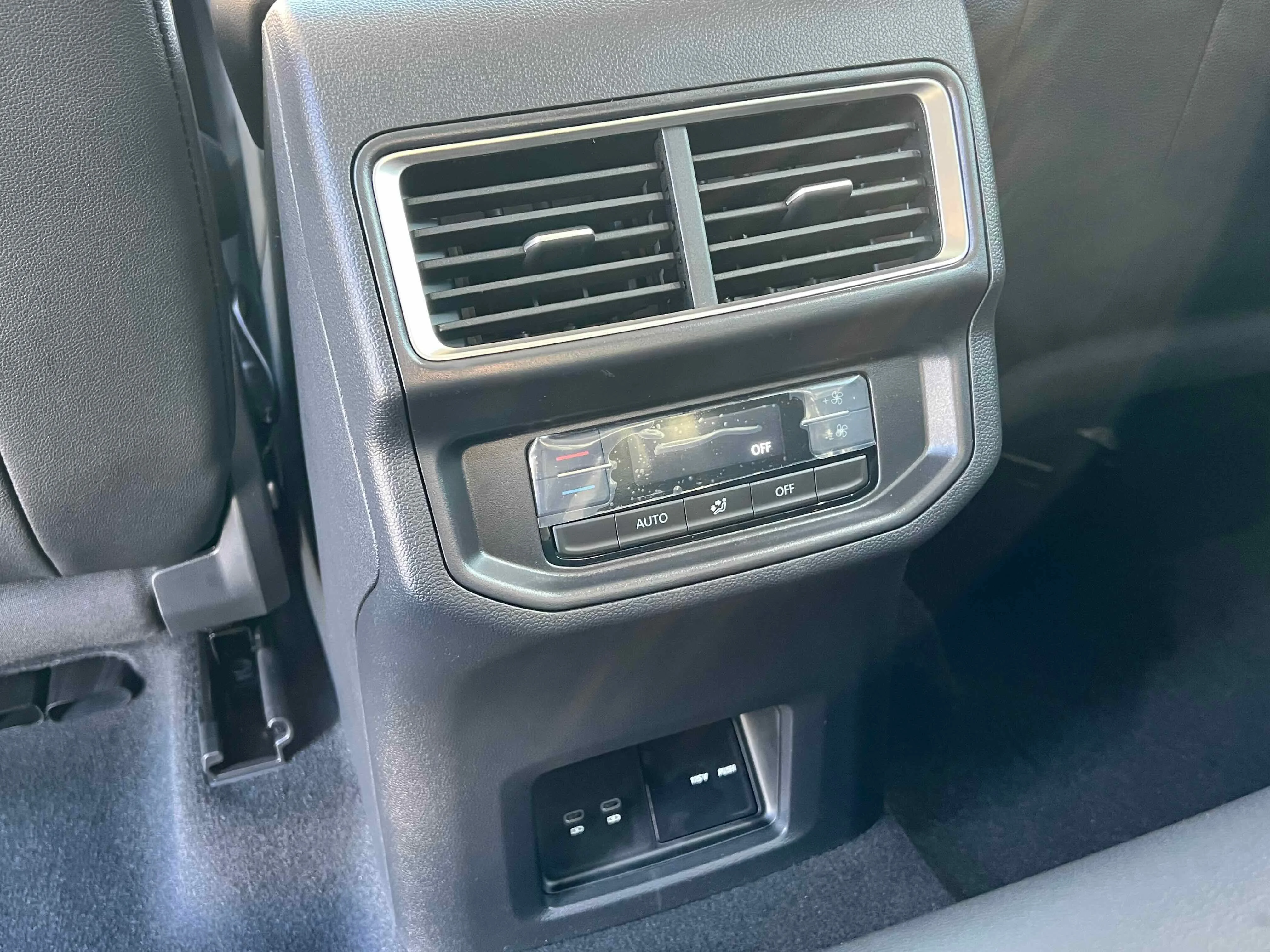 New 2026 Deep Black Volkswagen 2.0T SE w/Technology image 21