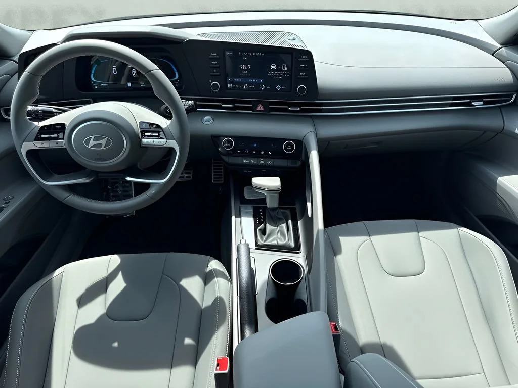 Used 2026 Gray Hyundai SEL Sport image 11