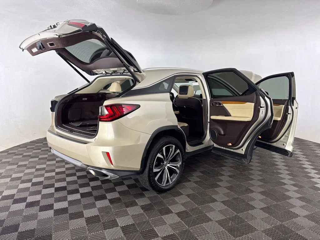 Used 2016 Beige Lexus 350 image 22